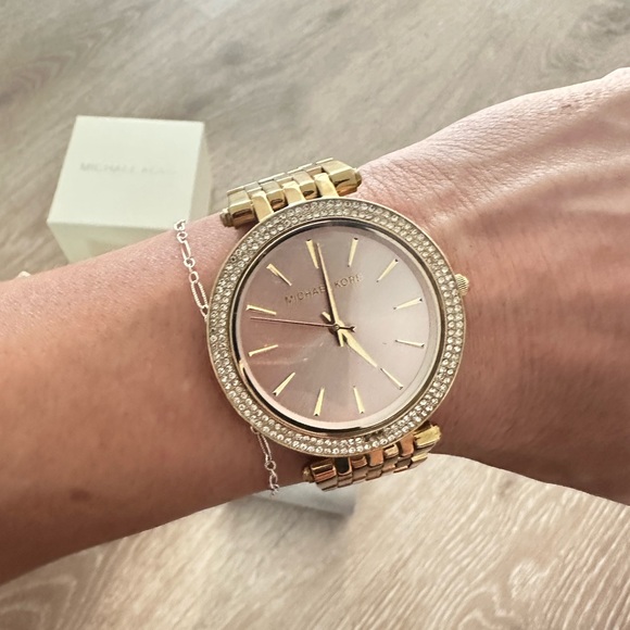 Michael Kors watch with box - Picture 2 of 8